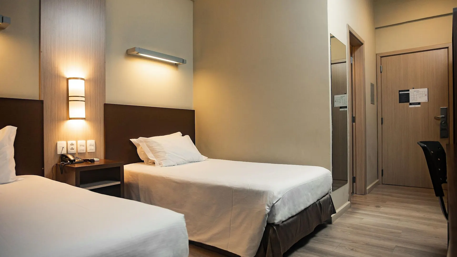 Master Cosmopolitan Moinhos De Vento Hotel Porto Alegre Brasilien